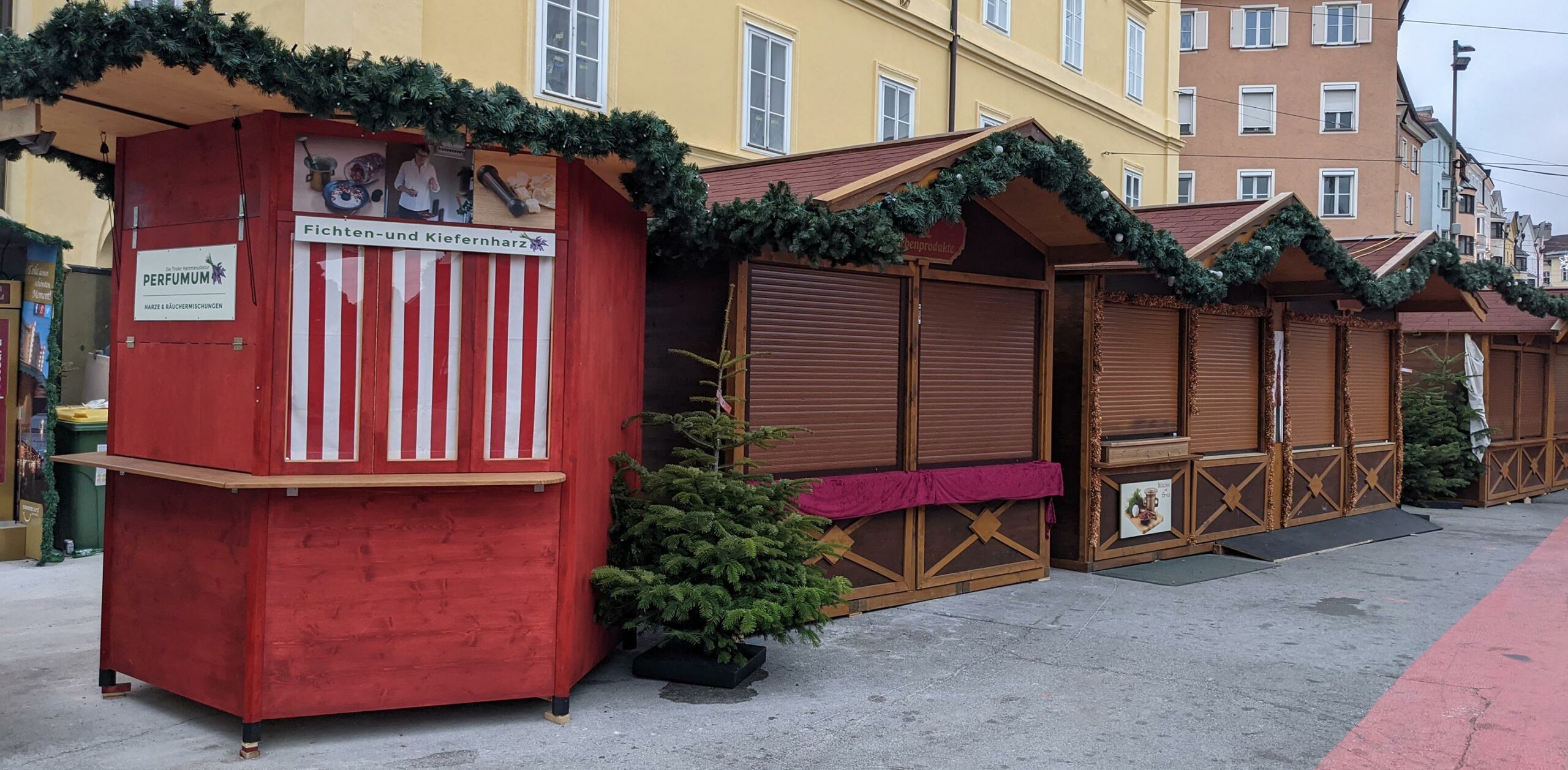 leerer christkindlmarkt